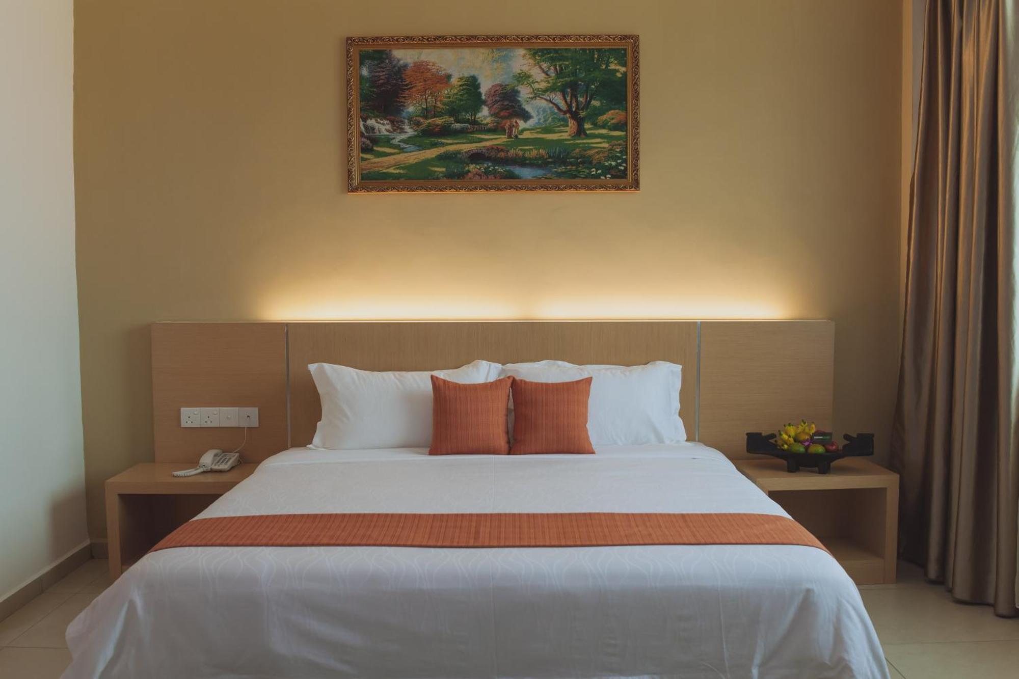 Paragon Lutong Hotel Exterior photo
