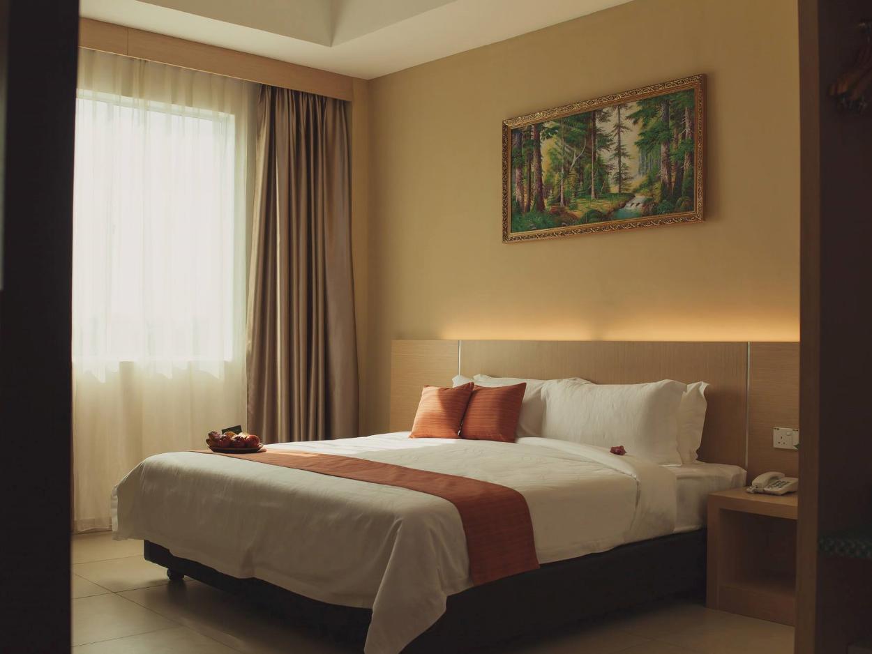 Paragon Lutong Hotel Exterior photo