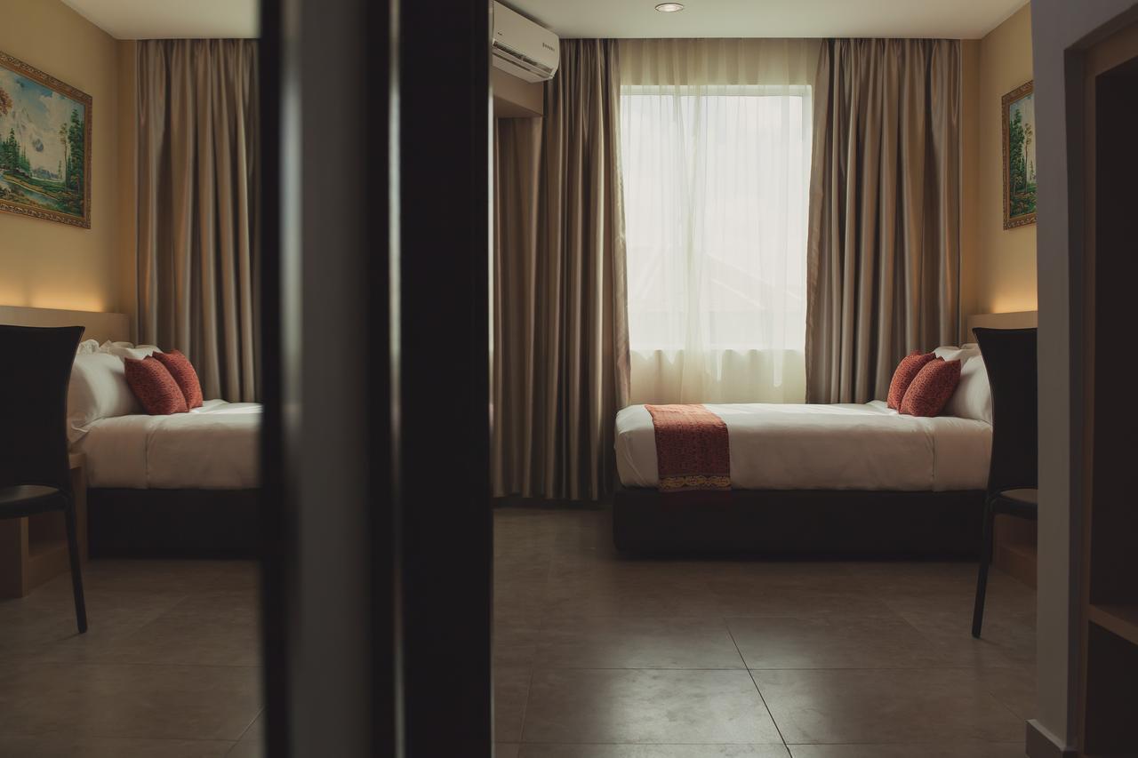 Paragon Lutong Hotel Room photo