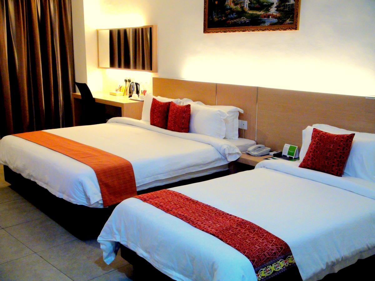 Paragon Lutong Hotel Room photo