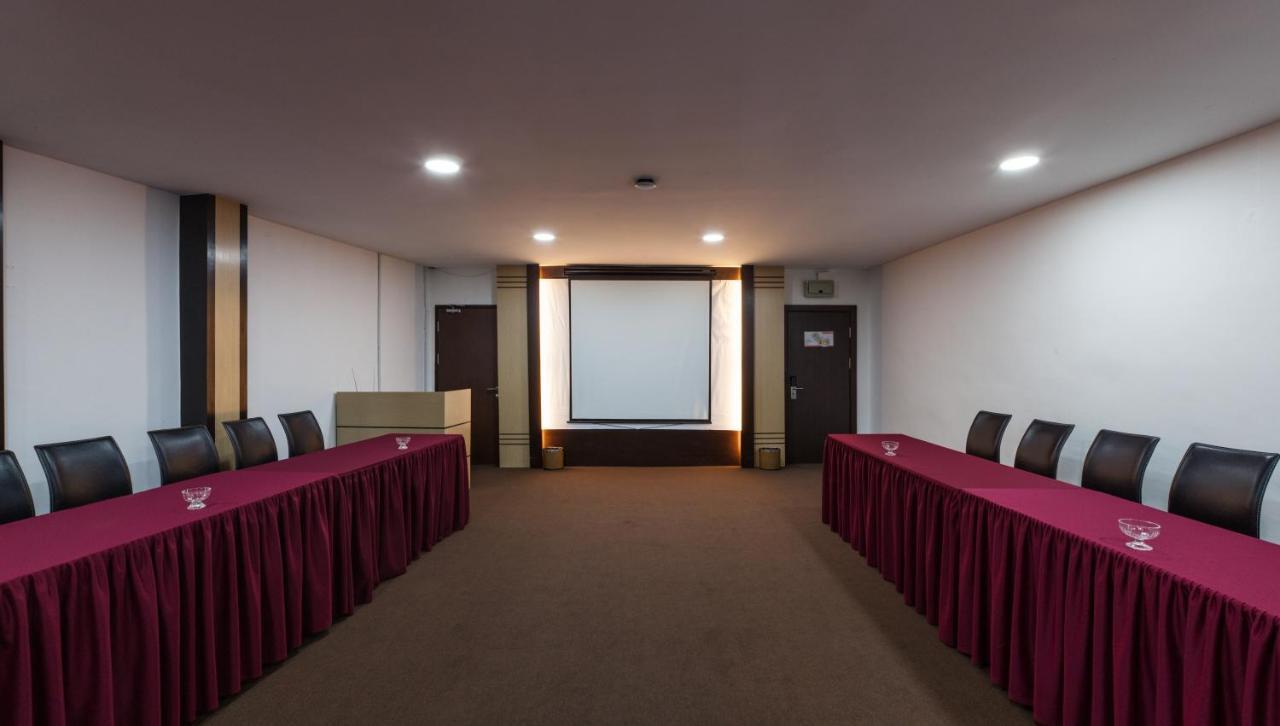 Paragon Lutong Hotel Exterior photo